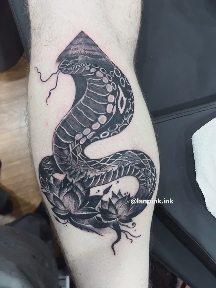 Ý nghĩa hình xăm rắn và mẫu xăm rắn đẹp tại Lan Pink Tattoo TP.HCM