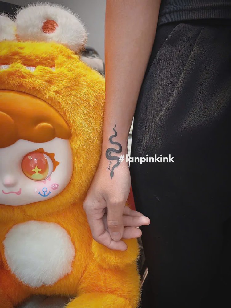 Does Getting a Tattoo Hurt? Best Tattoo Placements for Beginners